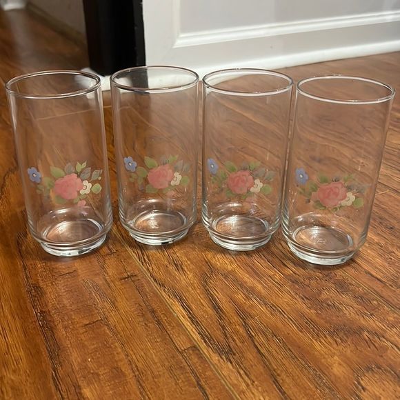 Pfaltzgraff Dining Pfaltzgraff 4 Tea Rose Floral Glasses Poshmark